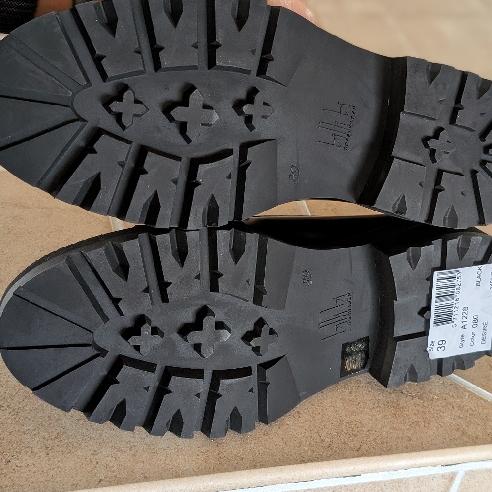 Billi Bi Copenhagen Black Leather Loafers - Picture 8 of 8